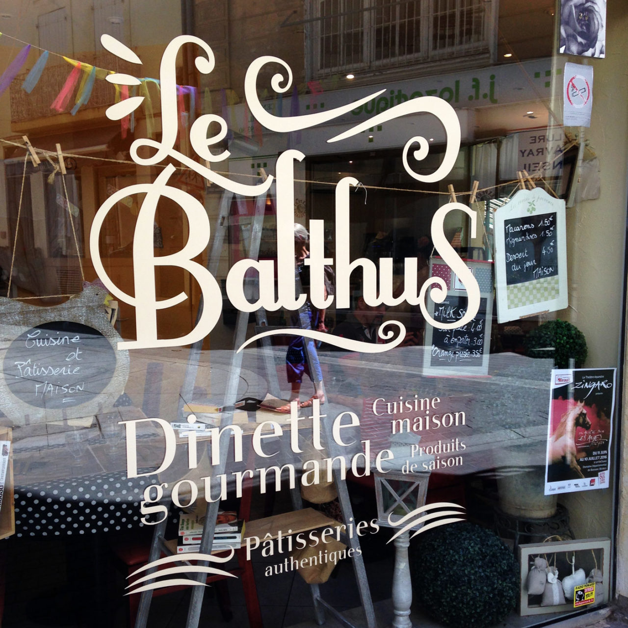 Habillage vitrine Le Balthus